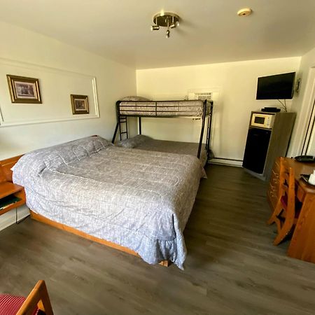 Motel Bonsoir Joliette Eksteriør billede