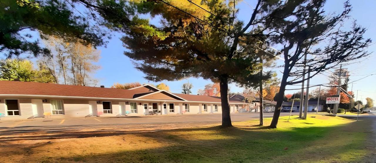 Motel Bonsoir Joliette Eksteriør billede