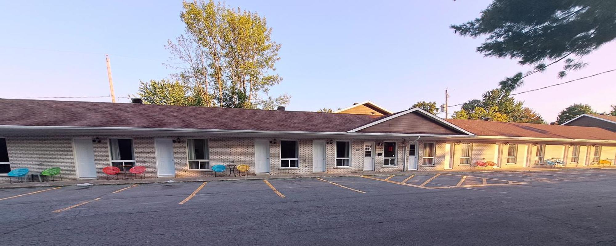 Motel Bonsoir Joliette Eksteriør billede
