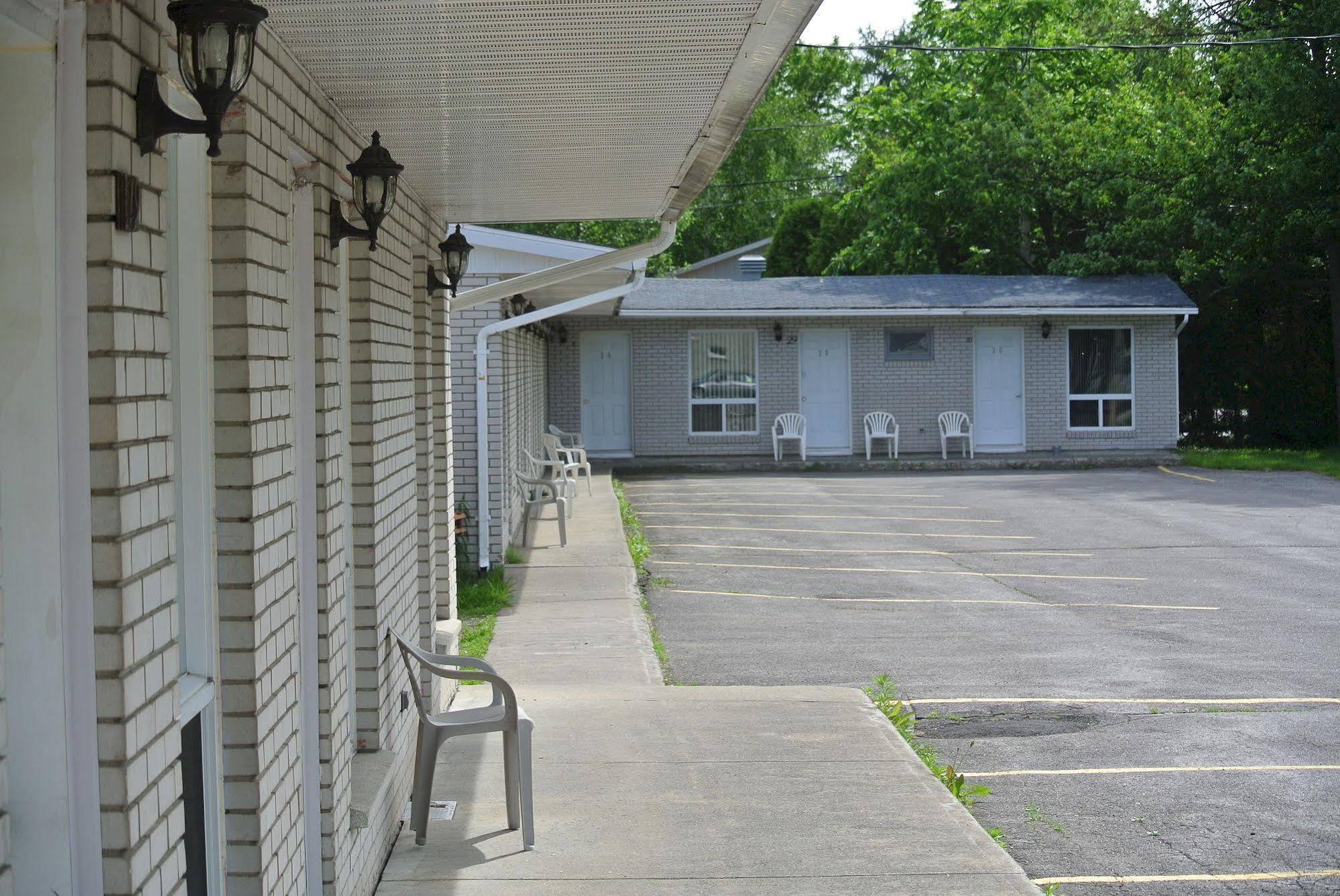 Motel Bonsoir Joliette Eksteriør billede