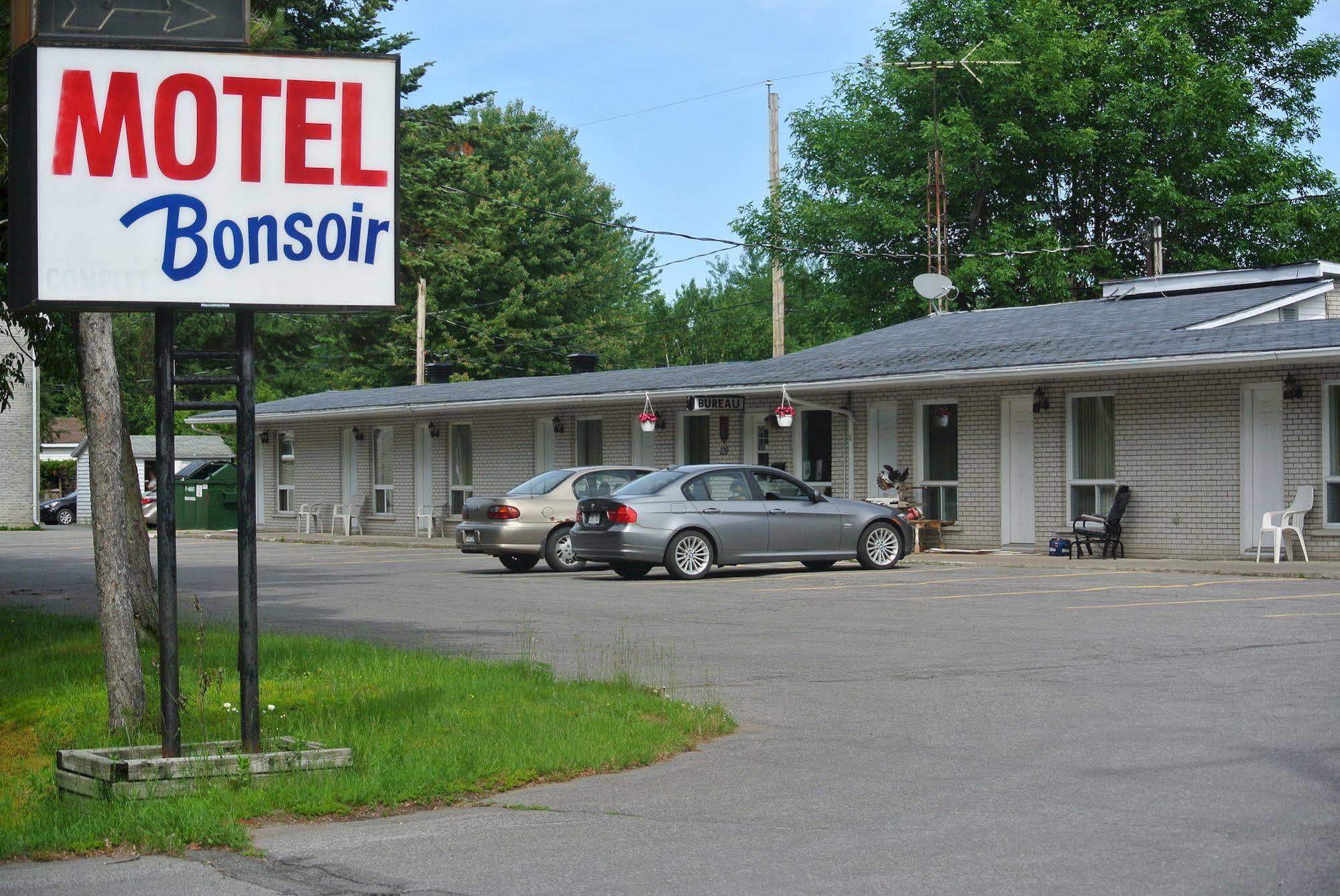 Motel Bonsoir Joliette Eksteriør billede