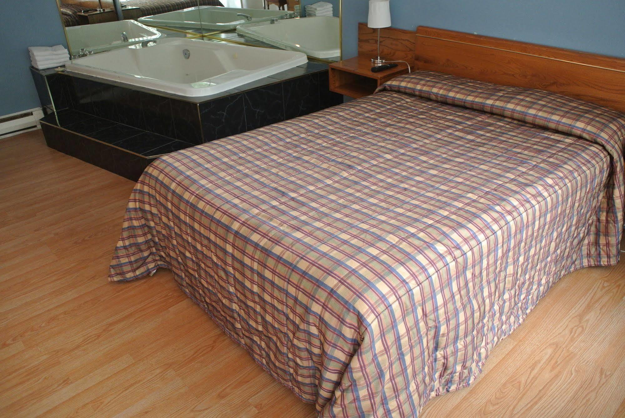 Motel Bonsoir Joliette Eksteriør billede